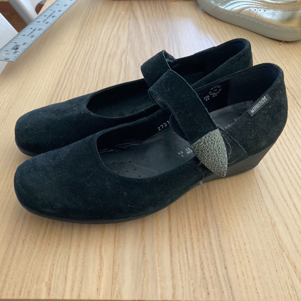 Black Suede MEPHISTO, Mary Jane style Low Wedge Heels